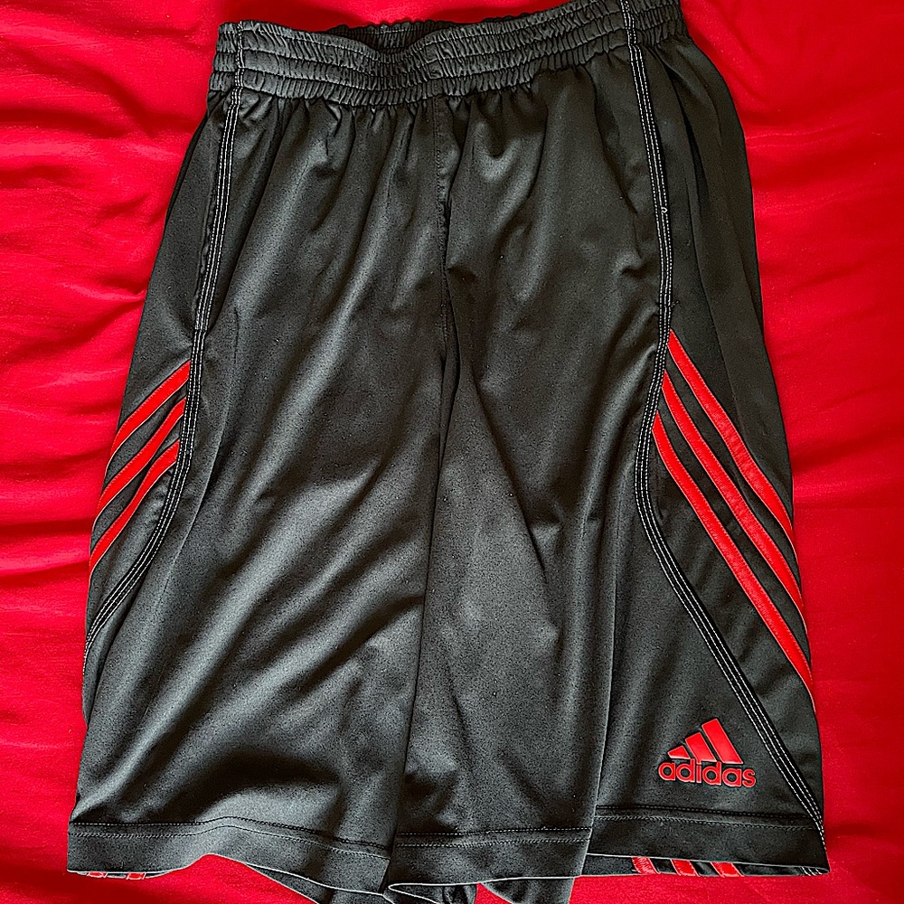 Adidas Athletic Gym Shorts - Size M - Black/Red